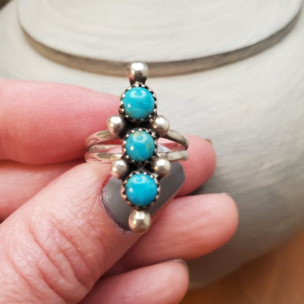 Authentic Kingman Turquoise Navajo Ring